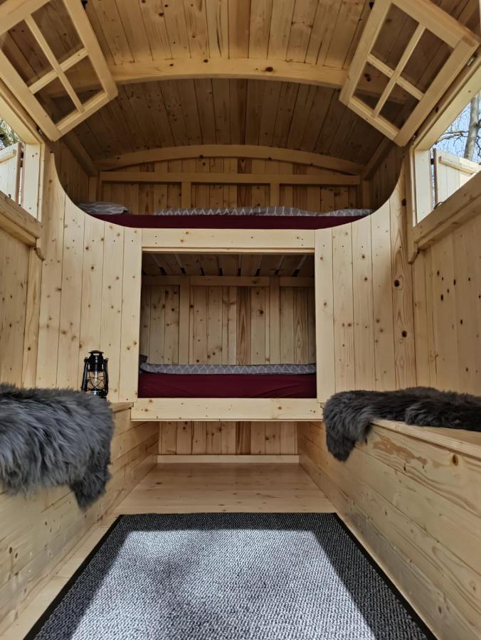 Schaeferwagen Auf Dem Biogut-Saalkow 호텔 Gustow  외부 사진